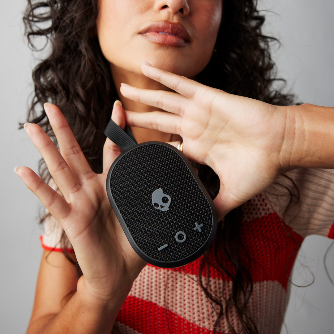 //www.skullcandy.eu/cdn/shop/files/ounce_buy_box_black_5_596d457c-1d7c-4961-b0e4-1fcd15a73b74