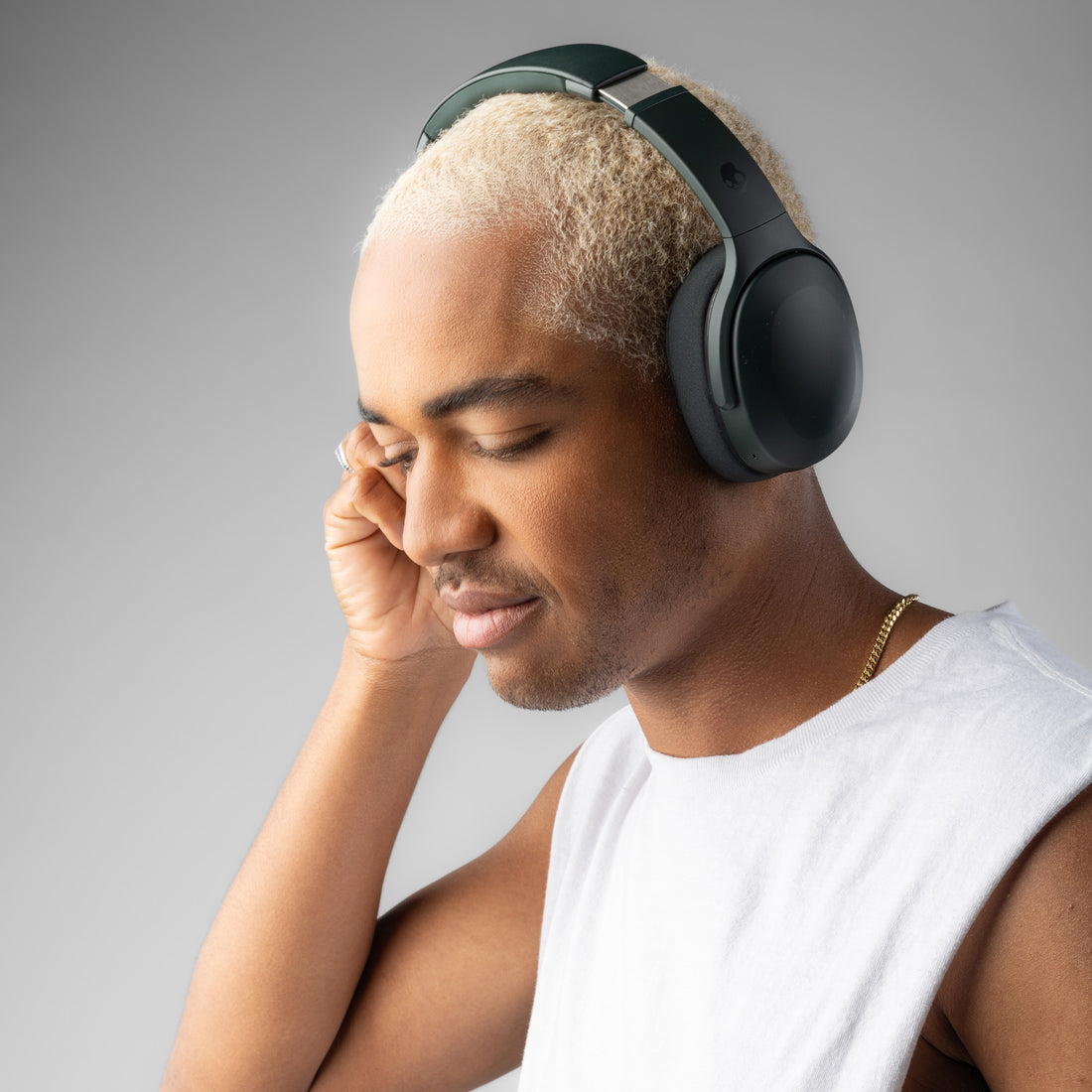 Skullcandy Crusher 540 Active Wireless Bluetooth Over-Ear Headphones with 40-Hour Battery Life headphones price comparison image - view 11